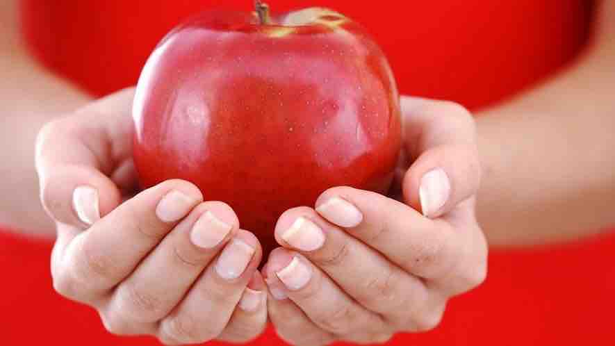 Kırmızı bir Elma Ye Günü